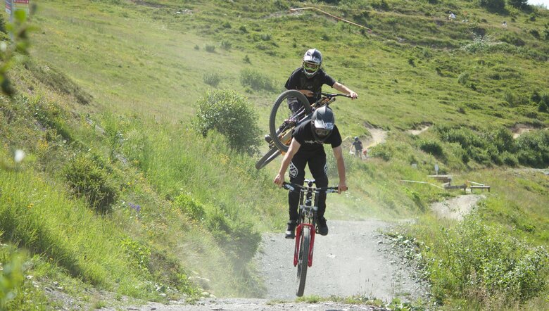 Eva Battolla, bike