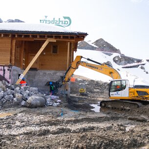Inkontro, Baustelle