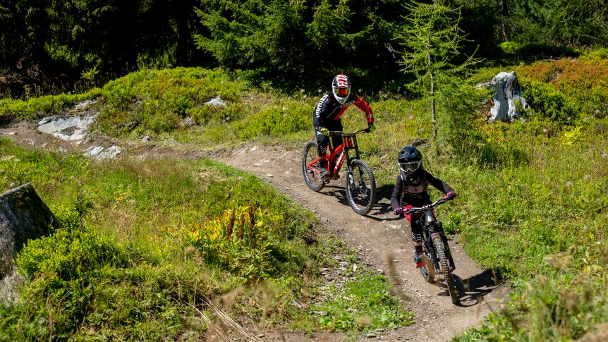 Downhill-Biker im Bikepark Verbier